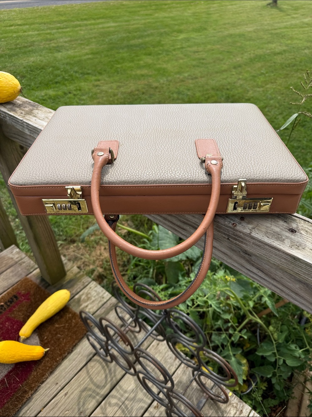Vintage Geoffrey Beene leather briefcase in tan locks